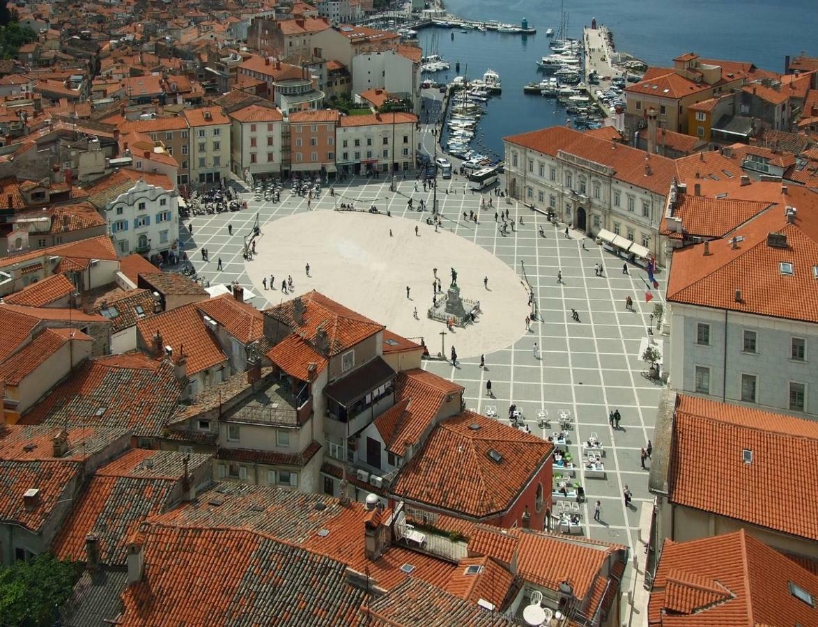Azzurro Apartment Piran Buitenkant foto